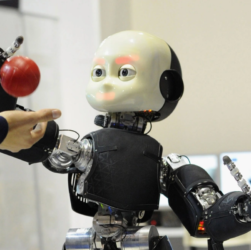 do-choi-nhan-dien-khuon-mat-cho-be