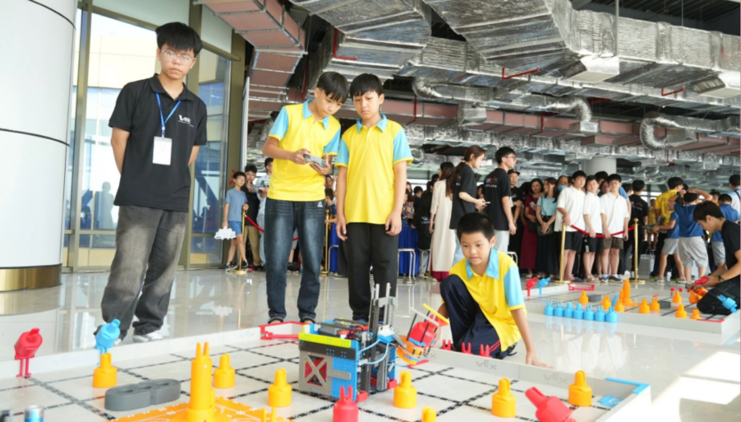 cuoc-thi-robotics-danh-cho-hoc-sinh-hien-nay