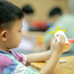 so-sanh-phuong-phap-giao-duc-som-quan-7